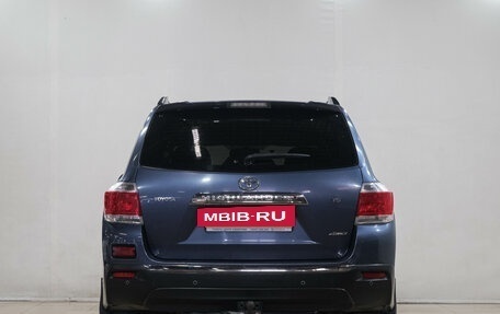 Toyota Highlander III, 2013 год, 2 369 000 рублей, 6 фотография