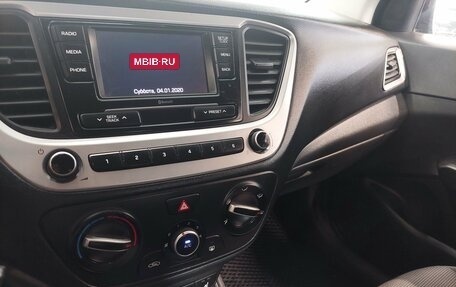 Hyundai Solaris II рестайлинг, 2018 год, 1 199 000 рублей, 11 фотография