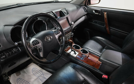 Toyota Highlander III, 2013 год, 2 369 000 рублей, 13 фотография
