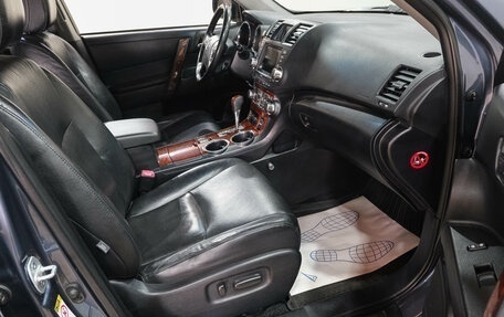 Toyota Highlander III, 2013 год, 2 369 000 рублей, 14 фотография