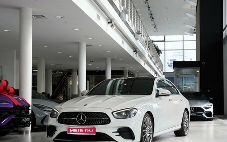 Mercedes-Benz E-Класс, 2020 год, 4 800 000 рублей, 1 фотография