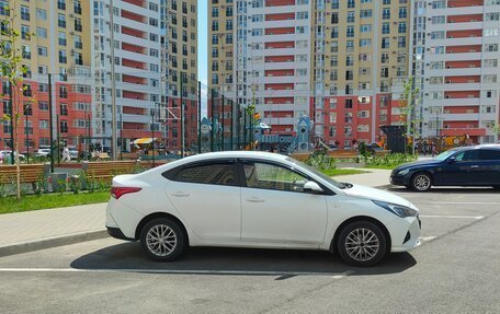 Hyundai Solaris II рестайлинг, 2020 год, 1 400 000 рублей, 3 фотография