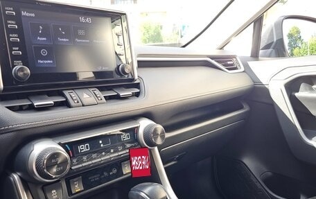 Toyota RAV4, 2020 год, 2 780 000 рублей, 24 фотография