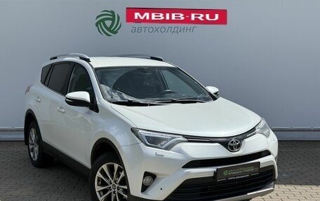 Toyota RAV4, 2018 год, 2 250 000 рублей, 3 фотография