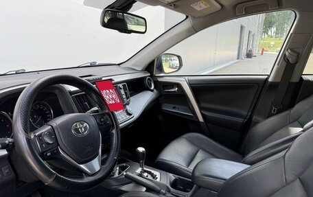 Toyota RAV4, 2018 год, 2 250 000 рублей, 9 фотография