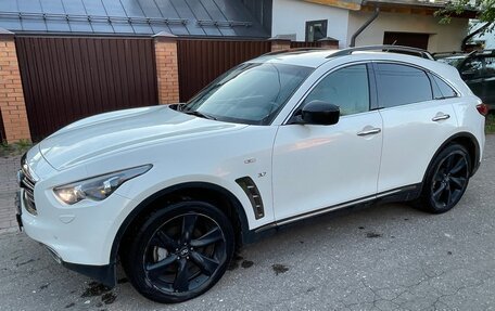 Infiniti QX70, 2014 год, 2 000 000 рублей, 14 фотография