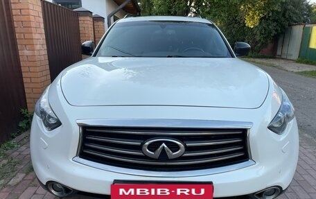 Infiniti QX70, 2014 год, 2 000 000 рублей, 3 фотография