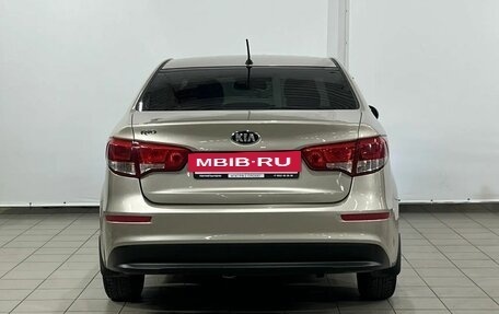 KIA Rio III рестайлинг, 2015 год, 915 000 рублей, 10 фотография