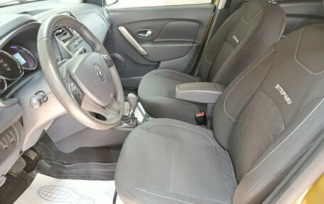 Renault Sandero II рестайлинг, 2015 год, 900 000 рублей, 13 фотография