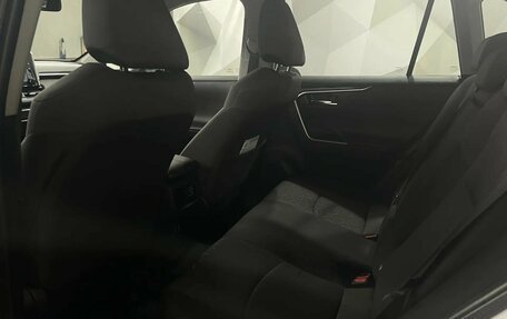 Toyota RAV4, 2020 год, 2 550 000 рублей, 9 фотография