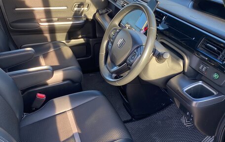 Honda Stepwgn IV, 2019 год, 2 260 000 рублей, 7 фотография