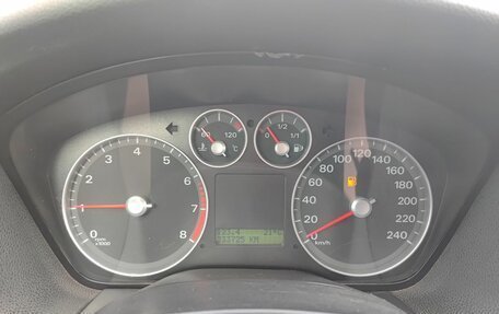 Ford Focus II рестайлинг, 2005 год, 299 800 рублей, 16 фотография