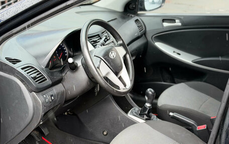 Hyundai Solaris II рестайлинг, 2011 год, 435 000 рублей, 4 фотография