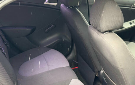 Hyundai Solaris II рестайлинг, 2011 год, 435 000 рублей, 9 фотография
