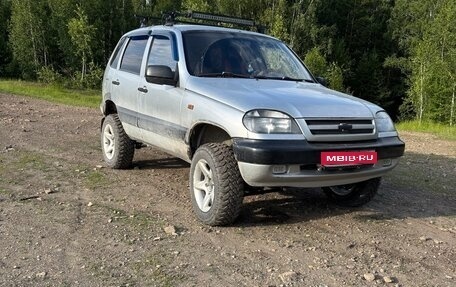 Chevrolet Niva I рестайлинг, 2003 год, 400 000 рублей, 1 фотография