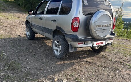 Chevrolet Niva I рестайлинг, 2003 год, 400 000 рублей, 3 фотография