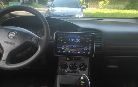Opel Zafira A рестайлинг, 2004 год, 550 000 рублей, 9 фотография