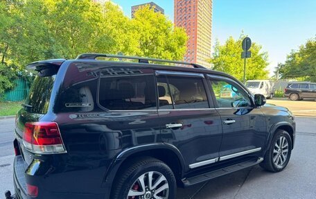 Toyota Land Cruiser 200, 2017 год, 6 899 999 рублей, 5 фотография