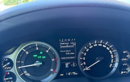 Toyota Land Cruiser 200, 2017 год, 6 899 999 рублей, 27 фотография