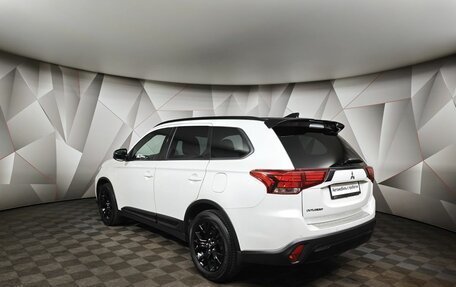 Mitsubishi Outlander III рестайлинг 3, 2022 год, 2 895 000 рублей, 4 фотография