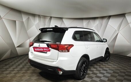 Mitsubishi Outlander III рестайлинг 3, 2022 год, 2 895 000 рублей, 2 фотография