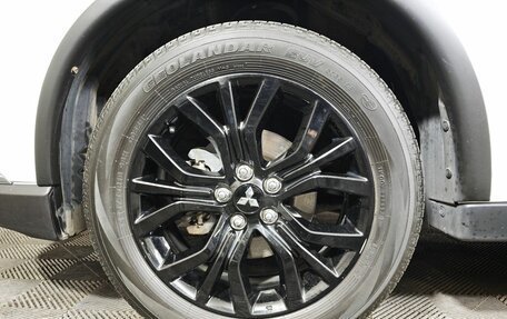 Mitsubishi Outlander III рестайлинг 3, 2022 год, 2 895 000 рублей, 9 фотография