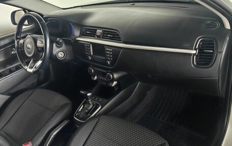 KIA Rio IV, 2017 год, 1 400 000 рублей, 10 фотография