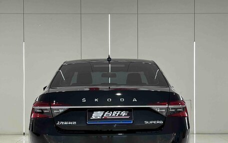 Skoda Superb III рестайлинг, 2022 год, 1 850 000 рублей, 6 фотография