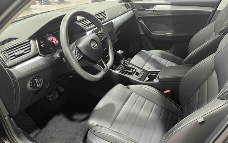 Skoda Superb III рестайлинг, 2022 год, 1 850 000 рублей, 7 фотография