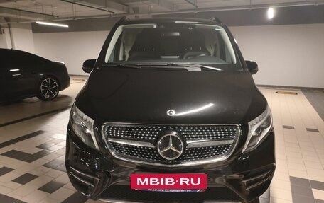 Mercedes-Benz V-Класс, 2017 год, 5 100 000 рублей, 4 фотография