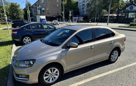 Volkswagen Polo VI (EU Market), 2016 год, 920 000 рублей, 2 фотография