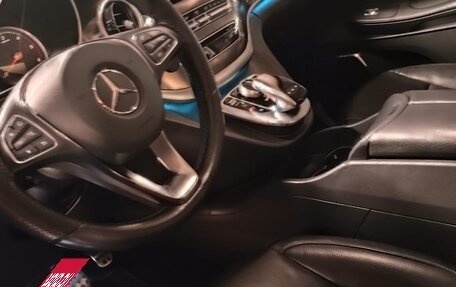Mercedes-Benz V-Класс, 2017 год, 5 100 000 рублей, 19 фотография