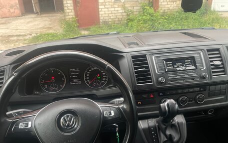 Volkswagen Caravelle T6 рестайлинг, 2017 год, 3 500 000 рублей, 12 фотография