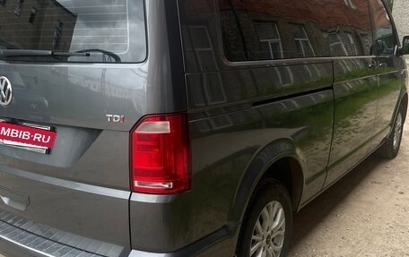 Volkswagen Caravelle T6 рестайлинг, 2017 год, 3 500 000 рублей, 8 фотография