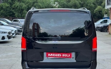 Mercedes-Benz V-Класс, 2019 год, 5 980 000 рублей, 2 фотография