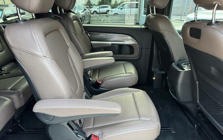 Mercedes-Benz V-Класс, 2019 год, 5 980 000 рублей, 24 фотография