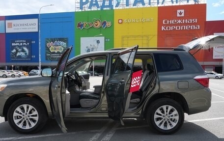 Toyota Highlander III, 2009 год, 1 690 000 рублей, 9 фотография