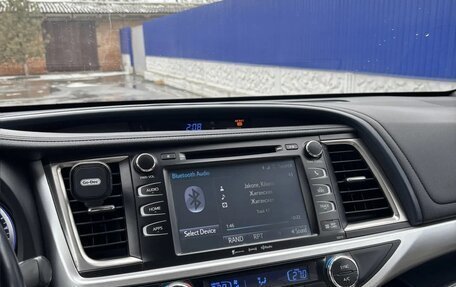 Toyota Highlander III, 2018 год, 3 600 000 рублей, 10 фотография
