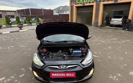 Hyundai Solaris II рестайлинг, 2011 год, 780 000 рублей, 3 фотография