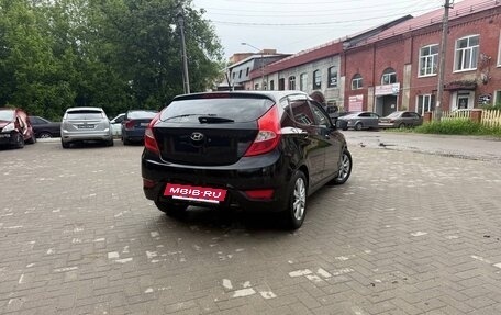 Hyundai Solaris II рестайлинг, 2011 год, 780 000 рублей, 2 фотография
