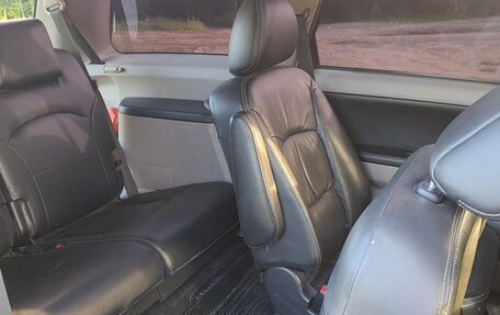 Mitsubishi Grandis, 2006 год, 750 000 рублей, 11 фотография