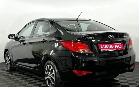 Hyundai Solaris II рестайлинг, 2015 год, 1 000 000 рублей, 8 фотография