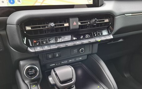 Toyota Land Cruiser Prado, 2026 год, 11 230 000 рублей, 23 фотография