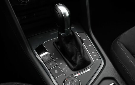 Volkswagen Tiguan II, 2017 год, 2 350 000 рублей, 17 фотография