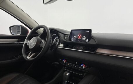 Mazda 6, 2019 год, 2 890 000 рублей, 29 фотография