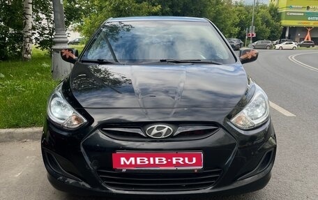 Hyundai Solaris II рестайлинг, 2014 год, 900 000 рублей, 1 фотография