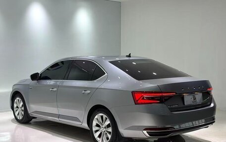 Skoda Superb III рестайлинг, 2021 год, 1 800 000 рублей, 5 фотография