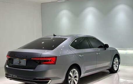 Skoda Superb III рестайлинг, 2021 год, 1 800 000 рублей, 4 фотография