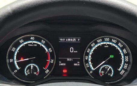Skoda Superb III рестайлинг, 2021 год, 1 800 000 рублей, 10 фотография