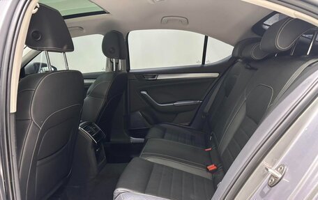 Skoda Superb III рестайлинг, 2021 год, 1 800 000 рублей, 14 фотография